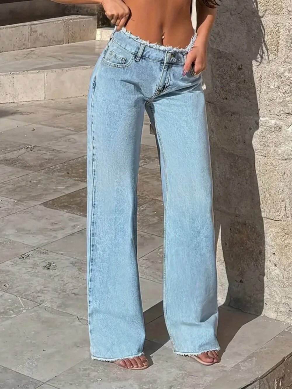 Light Wash Casual Women's Loose Fit Frayed Waist Wide Leg Jeans - Picture 3 of 4